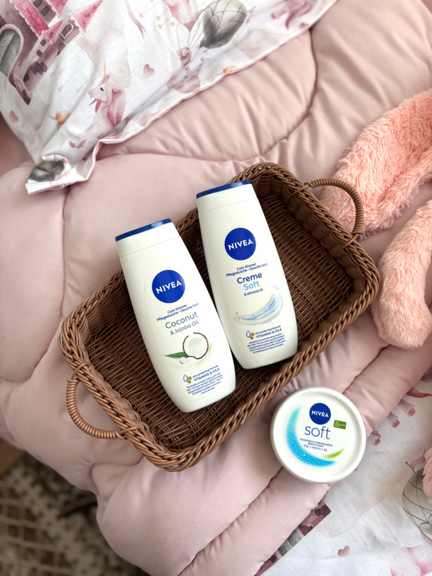 شامپو بدن نیوا (Nivea) مدل Care Shower ساخت انگلیس حجم ۲۵۰ میل
